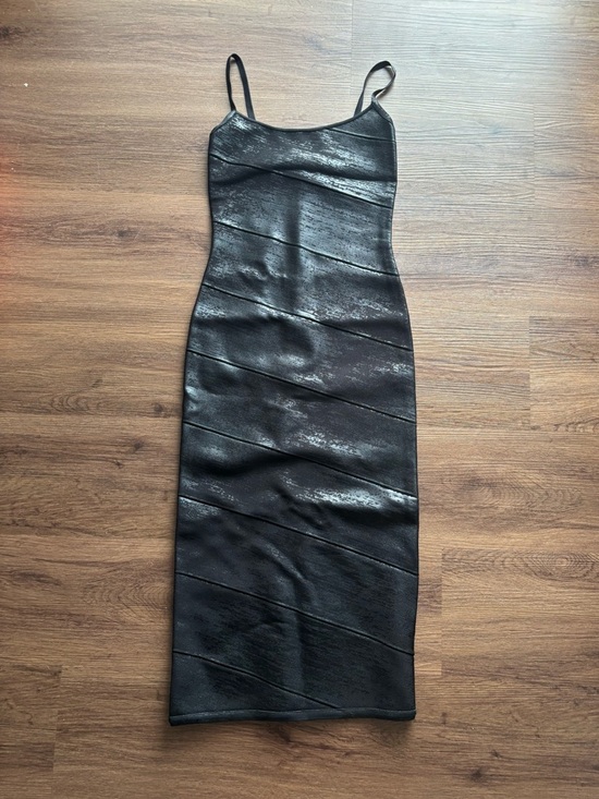 Herve Leger Dresses & Skirts - Herve Leger Black Foil Midi Dress